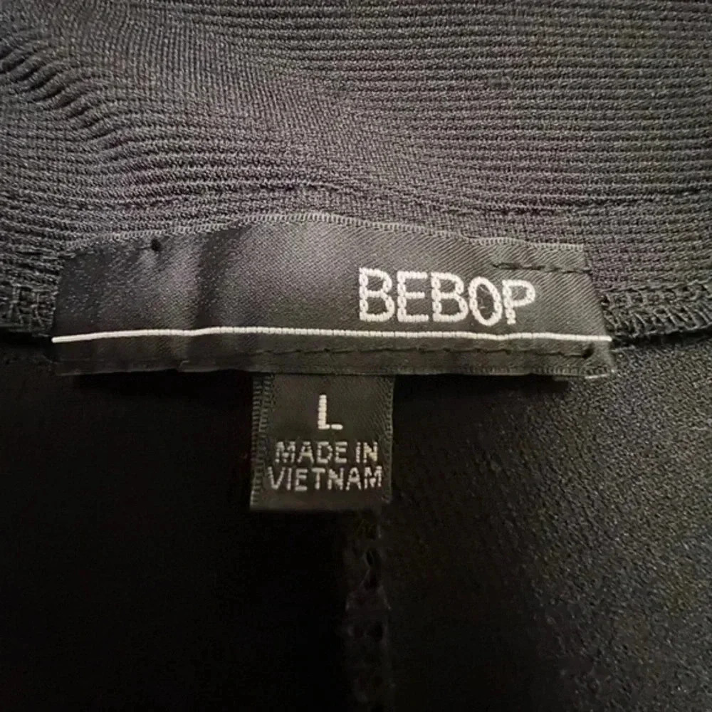 BeBop Black Zip front Legging Pant-Size Juniors Large - Picture 3 of 5